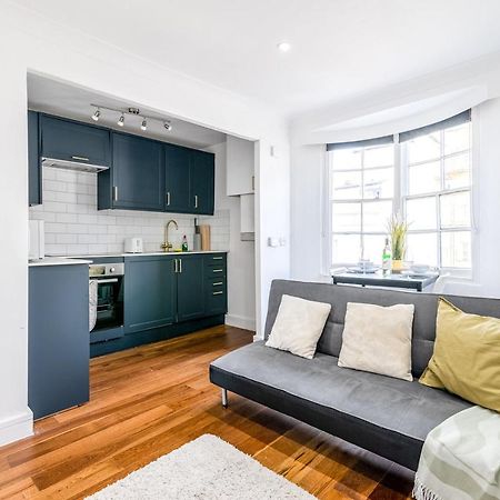 Modern One Bedroom Apartments In Hove Esterno foto