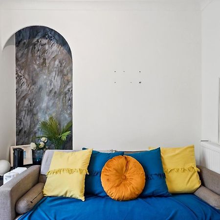 Modern One Bedroom Apartments In Hove Esterno foto