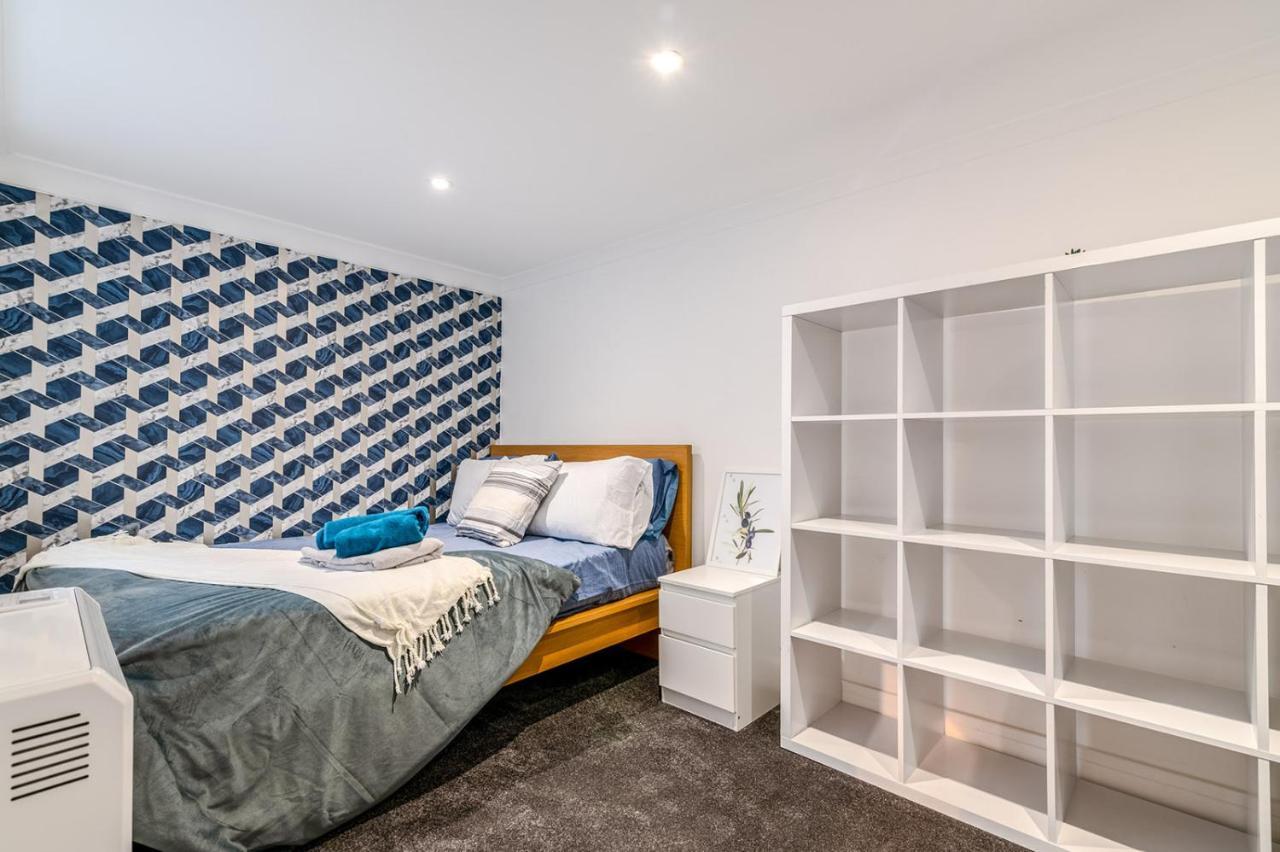 Modern One Bedroom Apartments In Hove Esterno foto