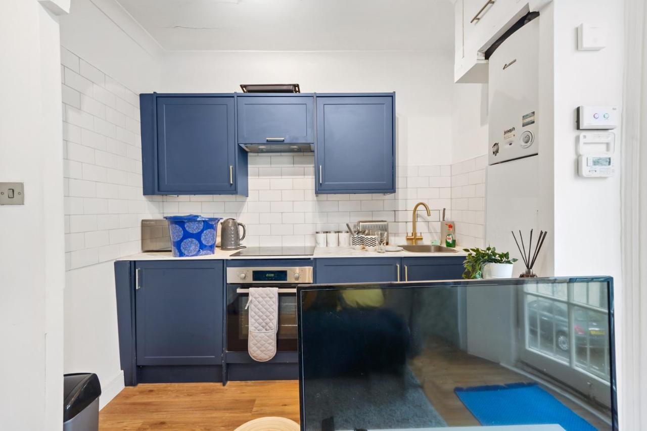 Modern One Bedroom Apartments In Hove Esterno foto