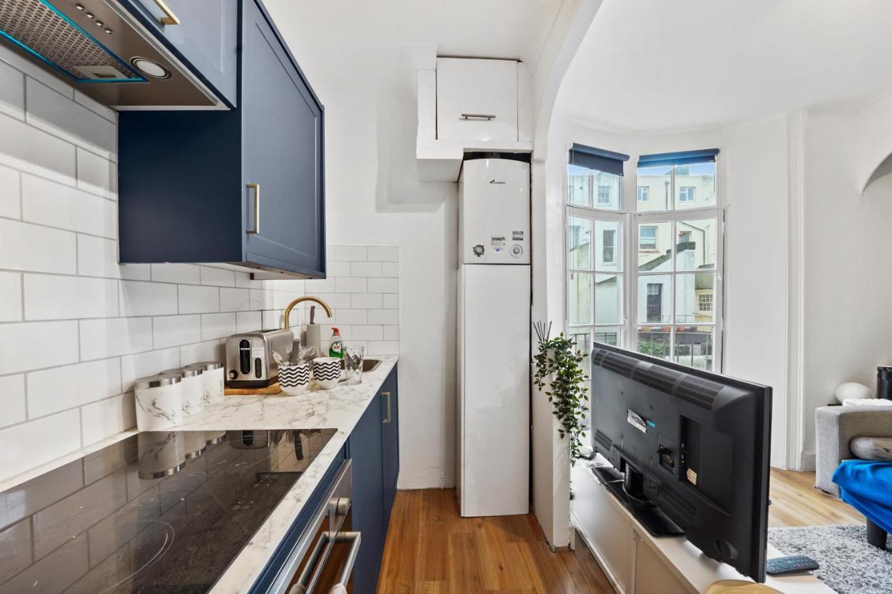 Modern One Bedroom Apartments In Hove Esterno foto