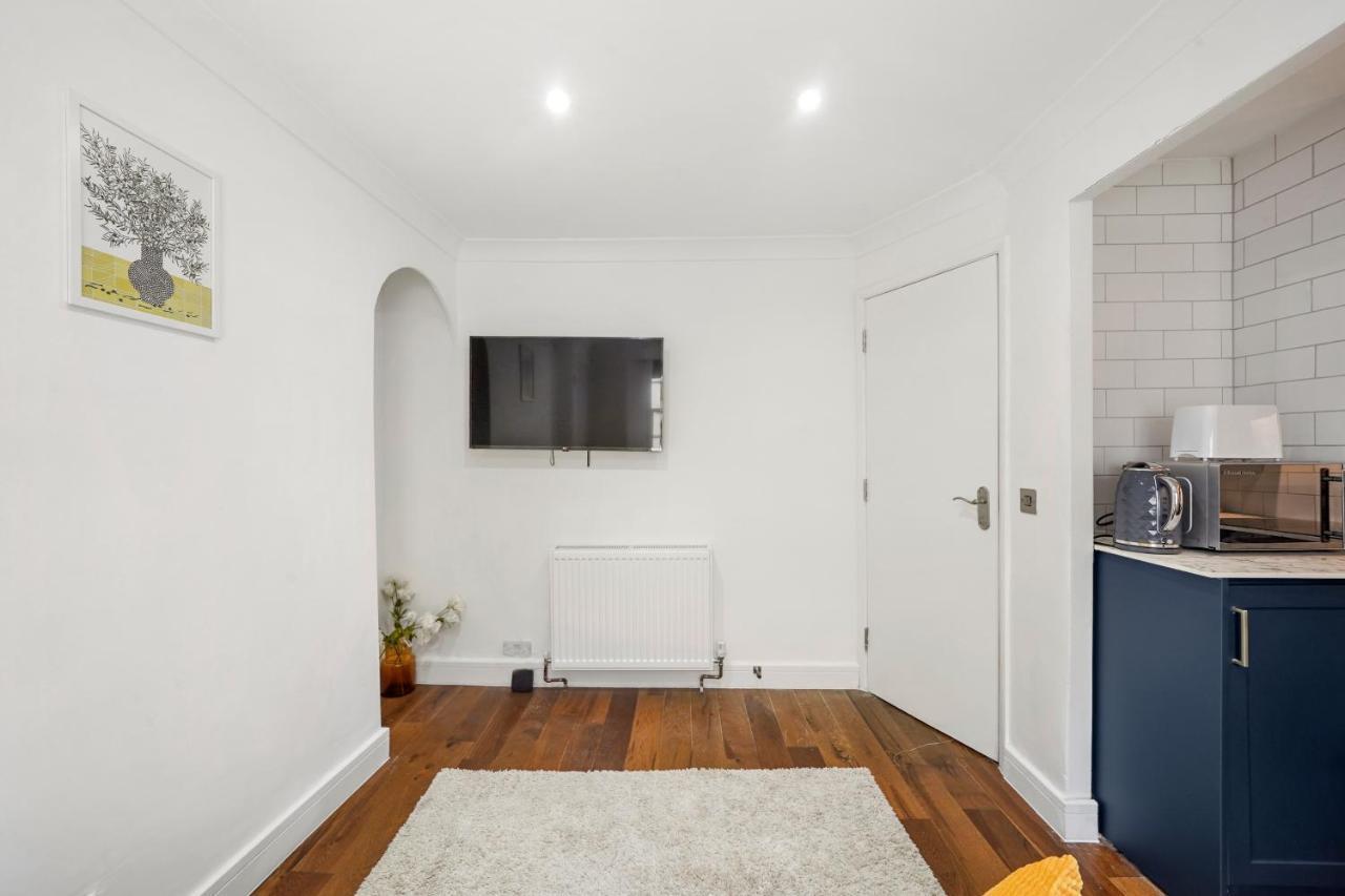Modern One Bedroom Apartments In Hove Esterno foto