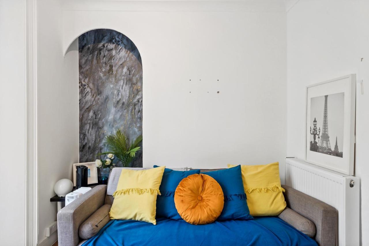 Modern One Bedroom Apartments In Hove Esterno foto
