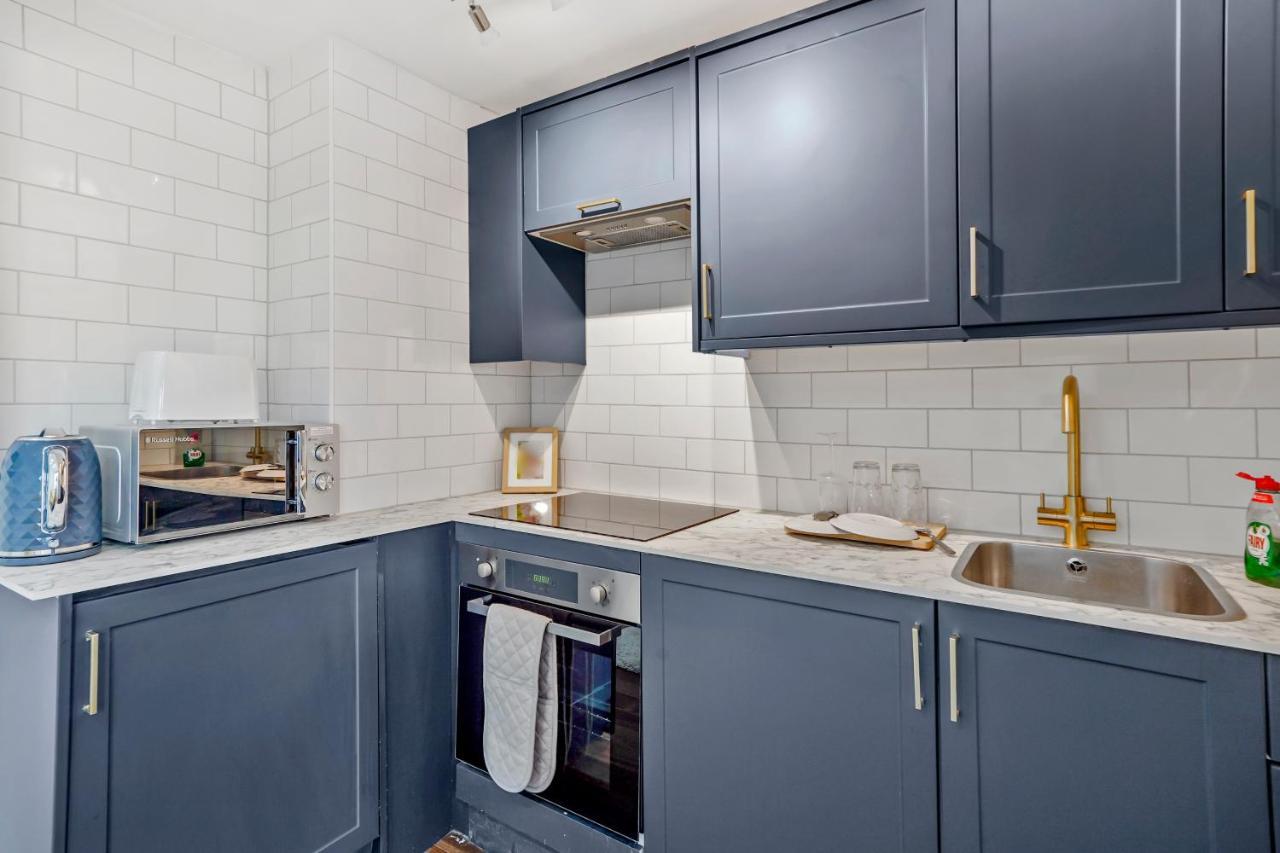 Modern One Bedroom Apartments In Hove Esterno foto