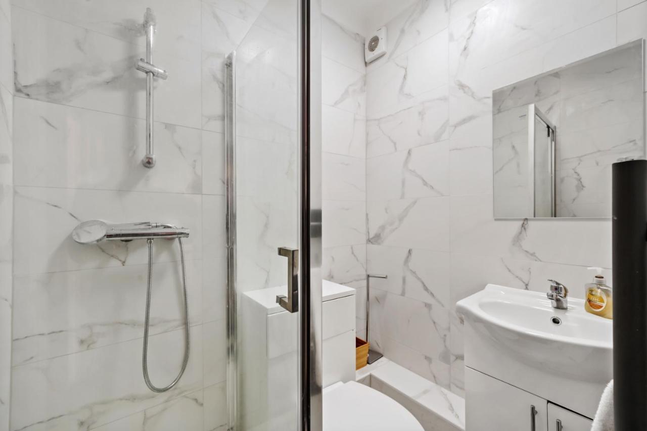 Modern One Bedroom Apartments In Hove Esterno foto